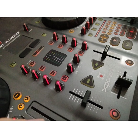 M-Audio Torq 1.5 Xponent DJ/Midi Controller Performance Production System USB - Picture 5 of 12